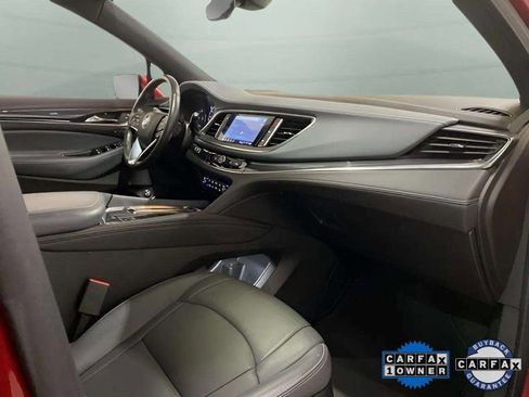 Used 2024 Buick Enclave Premium image 24