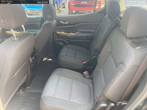 Used 2021 GMC Acadia SLE w/ Elevation Edition image 11