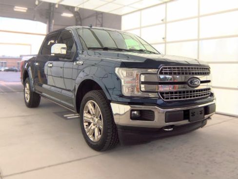 Used 2018 Ford F150 Lariat w/ Equipment Group 502A Luxury AWD/4WD image 3