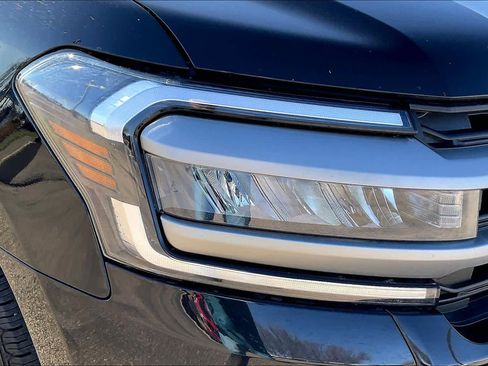 Used 2024 Ford Expedition Max XLT image 26