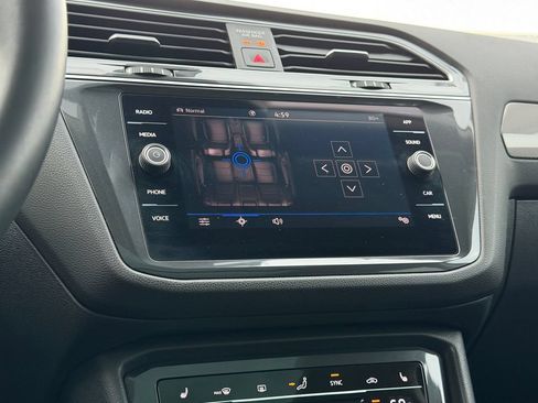 Certified 2024 Volkswagen Tiguan SE AWD/4WD image 16
