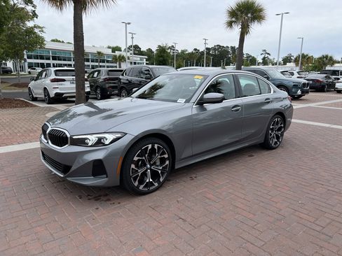 Used 2025 BMW 330i Sedan image 2
