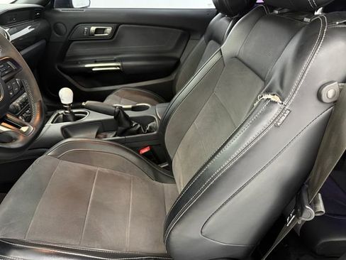 Used 2019 Ford Mustang Shelby GT350 w/ Technology Package RWD image 29