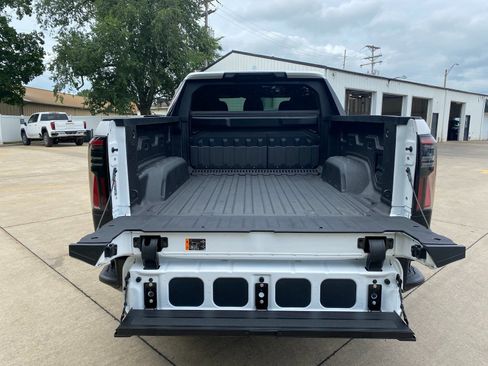 New 2025 GMC Sierra EV Denali image 37