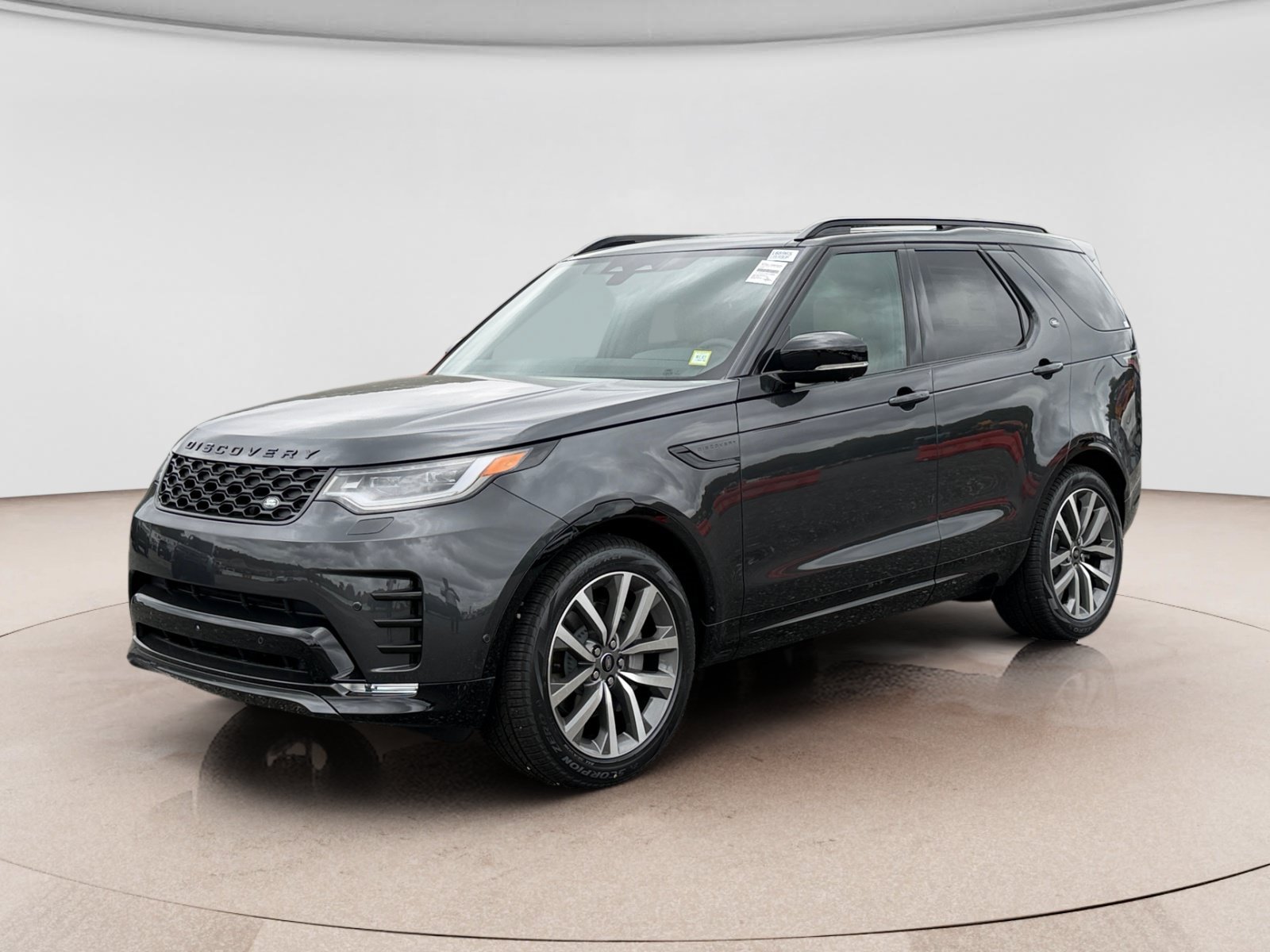 New 2026 Land Rover Discovery Dynamic SE AWD/4WD image 1