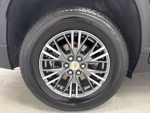 Used 2026 Chevrolet Traverse LT AWD/4WD image 33