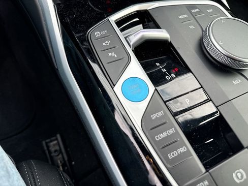 Used 2024 BMW i4 xDrive40i image 18