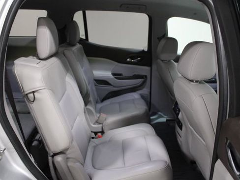 Used 2017 GMC Acadia SLT image 29