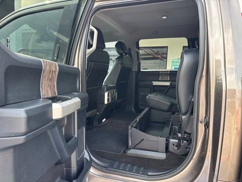 Used 2018 Ford F250 Lariat w/ Lariat Ultimate Package AWD/4WD image 19