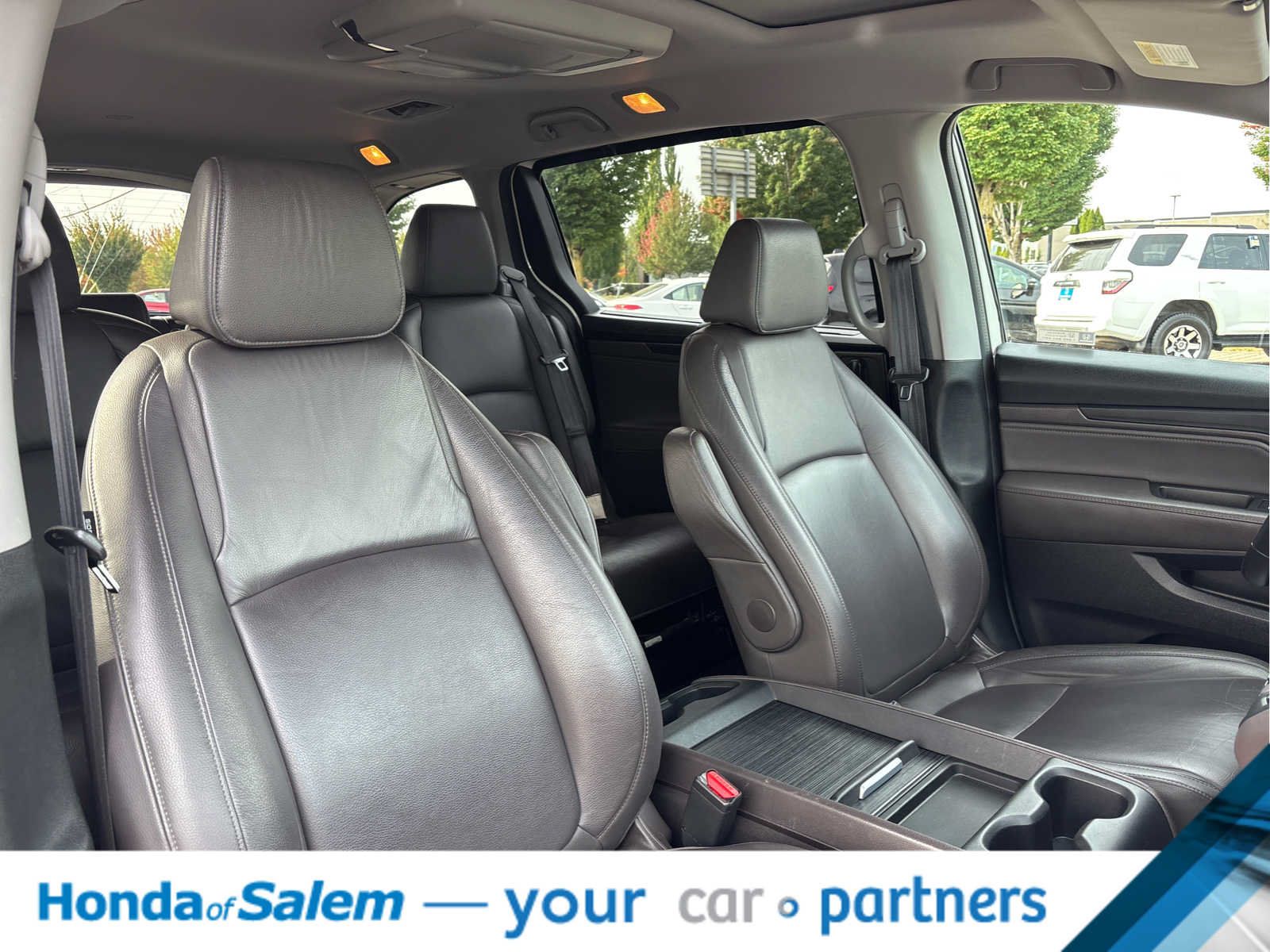 Used 2018 Honda Odyssey Touring image 14