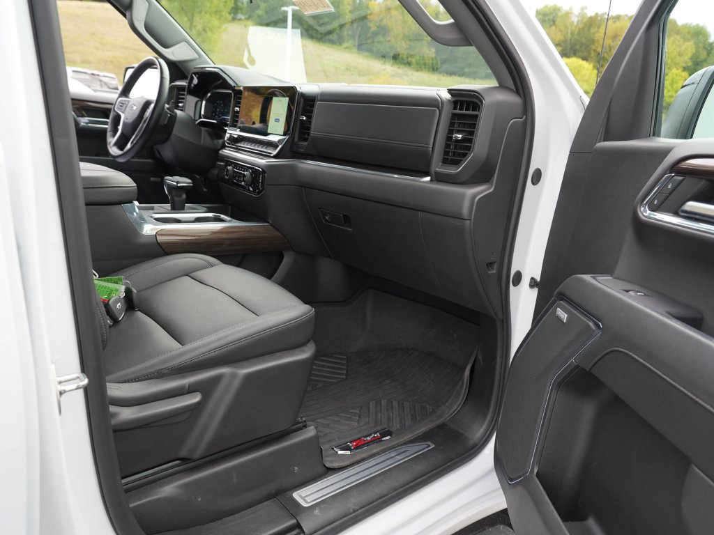 Certified 2024 Chevrolet Silverado 1500 LT Trail Boss w/ LT Trail Boss Premium Package AWD/4WD image 30