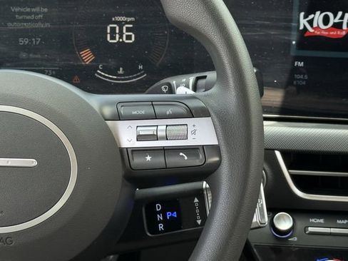 Used 2025 Hyundai Sonata SEL FWD image 14