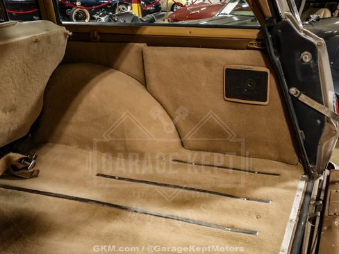Used 1988 Jeep Grand Wagoneer AWD/4WD image 86