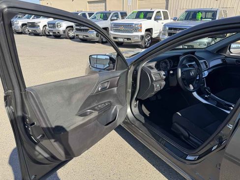 Used 2013 Honda Accord LX image 20