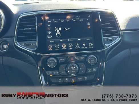 Used 2020 Jeep Grand Cherokee Altitude AWD/4WD image 17