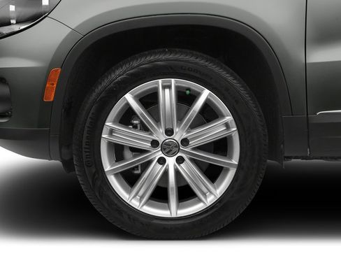 Used 2017 Volkswagen Tiguan Wolfsburg Edition image 13