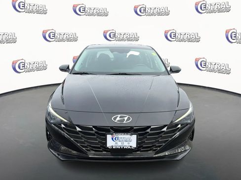 Used 2021 Hyundai Elantra SEL w/ Convenience + Premium Package image 2