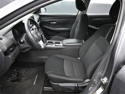 Used 2024 Nissan Sentra SV image 6