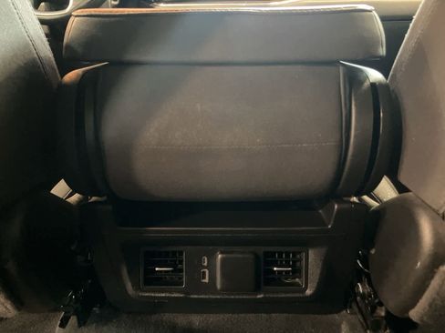 Used 2024 GMC Sierra 1500 SLE image 22