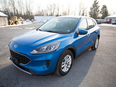 Used 2020 Ford Escape SE image 7