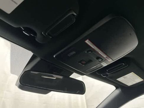 Used 2025 Toyota Camry SE image 21