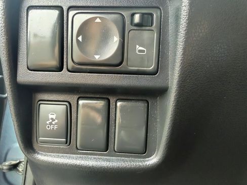 Used 2011 Nissan Juke SV FWD image 19