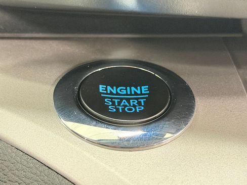 Certified 2023 Ford Explorer XLT AWD/4WD image 16