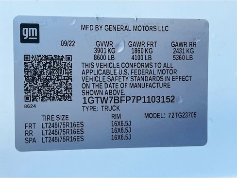 Used 2023 GMC Savana 2500 Extended w/ Driver Convenience Package image 27