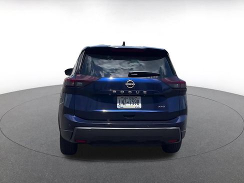 Used 2025 Nissan Rogue SV AWD/4WD image 12