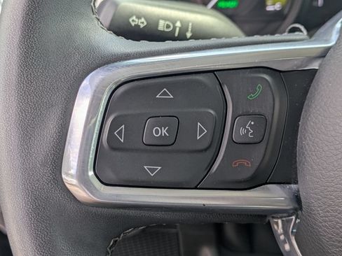 Used 2025 Jeep Wrangler Unlimited Sahara AWD/4WD image 26
