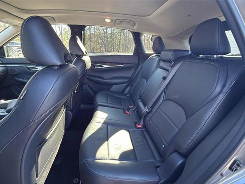 Certified 2025 INFINITI QX50 Luxe image 11