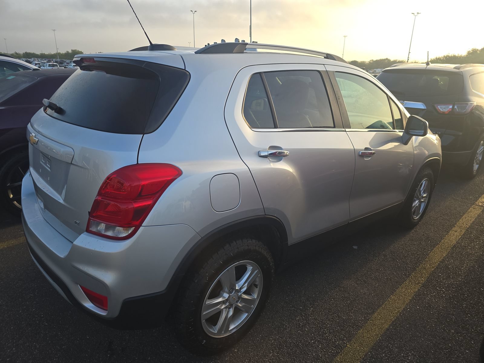 Used 2019 Chevrolet Trax LT w/ LT Convenience Package FWD image 6