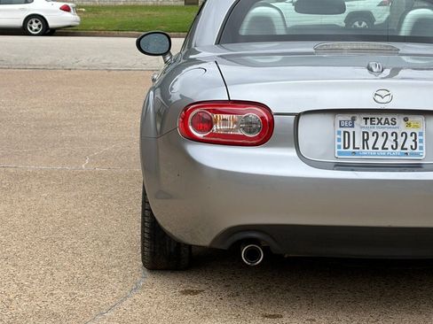 Used 2011 MAZDA MX-5 Miata Grand Touring w/ Premium Pkg RWD image 16