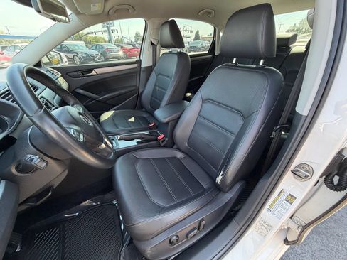 Used 2014 Volkswagen Passat 1.8T SE FWD image 9