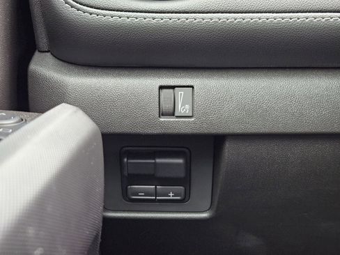 Certified 2026 Chevrolet Colorado LT w/ LT Convenience Package image 25