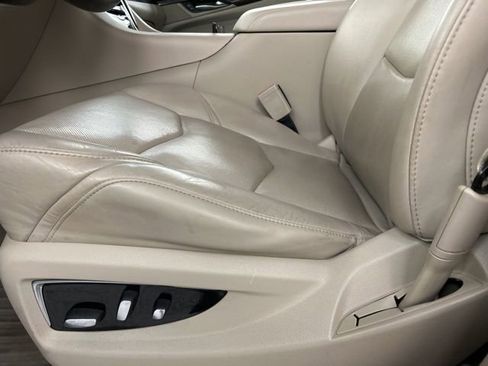 Used 2020 Cadillac Escalade Premium Luxury image 7