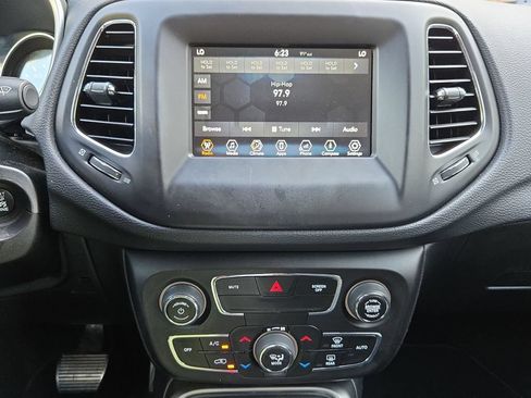 Used 2018 Jeep Compass Latitude w/ Popular Equipment Group AWD/4WD image 23