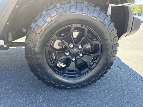 Used 2021 Jeep Wrangler Unlimited Sport image 14