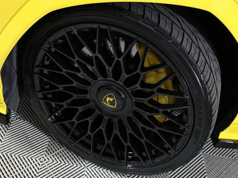 Used 2021 Lamborghini Urus image 52