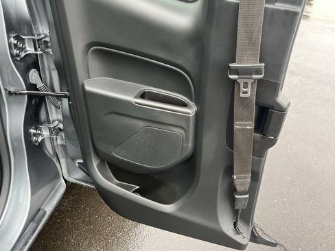Used 2022 Chevrolet Colorado LT w/ Fleet Safety Package RWD image 14