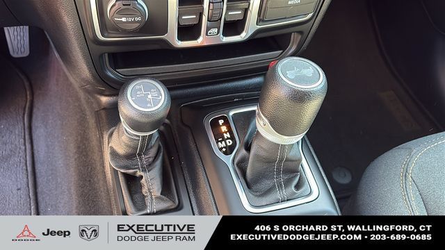 Used 2024 Jeep Wrangler Unlimited w/ Convenience Group AWD/4WD image 17