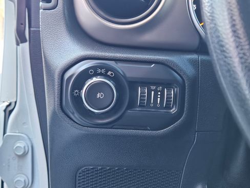 Used 2020 Jeep Wrangler Unlimited Sport image 20