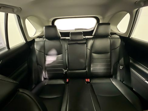 Used 2020 Toyota RAV4 XLE Premium image 33