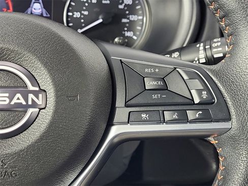 Used 2024 Nissan Kicks SR w/ SR Premium Package image 18