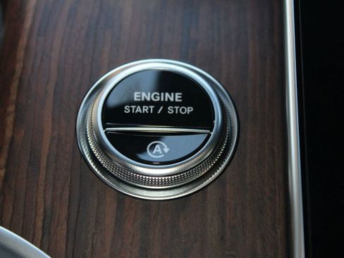 Used 2026 Mercedes-Benz GLC 300 4MATIC image 28