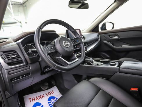 Used 2023 Nissan Rogue SV w/ SV Premium B Package image 9