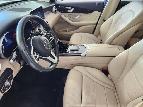Used 2022 Mercedes-Benz GLC 300 image 11