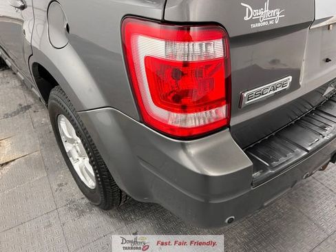 Used 2011 Ford Escape Limited w/ 302A Rapid Spec Order Code FWD image 13