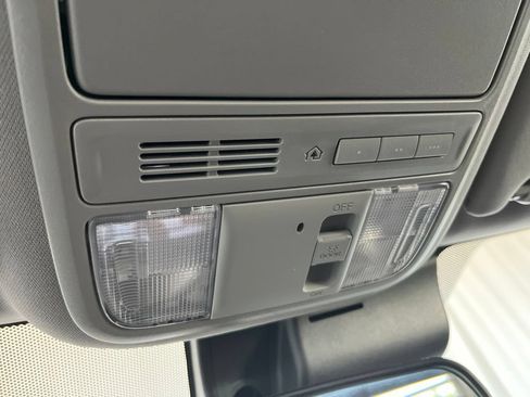 Used 2020 Honda Ridgeline Sport image 17