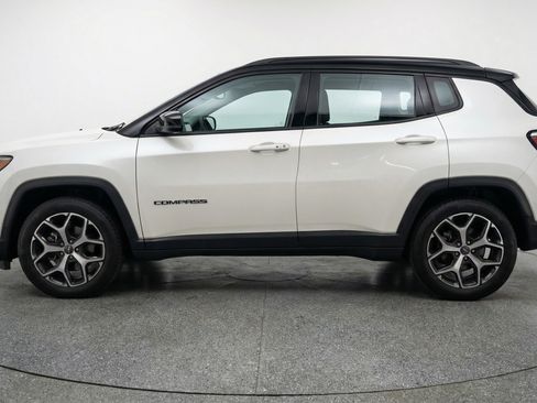 Used 2025 Jeep Compass Limited AWD/4WD image 5